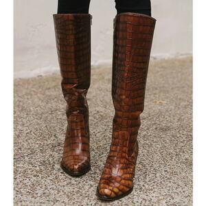 Vince Camuto NIB Pearlanie Rich Cocoa Glaze Croc Leather Knee High Heeled Boots